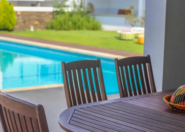 مزرعة للإقامة Quinta Da Aldeia De